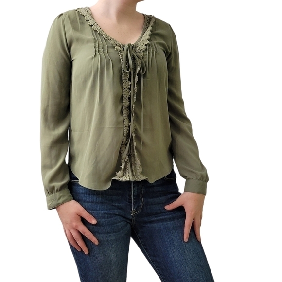 COTTON Sage Long Sleeve Lace Tie-up Pleated Blouse Sage Green Size S oversized - Picture 7 of 9